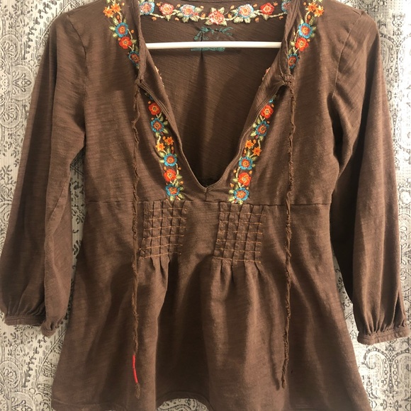 ✨3/$20✨Free People embroidered neckline top 🌺🌸🌼 - Picture 3 of 4